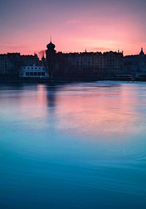 Romantic Light Blue Apartment Prague Exterior photo