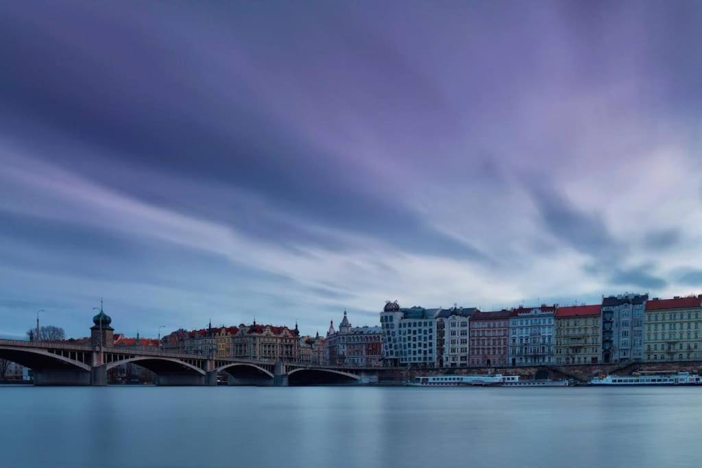 Romantic Light Blue Apartment Prague Exterior photo